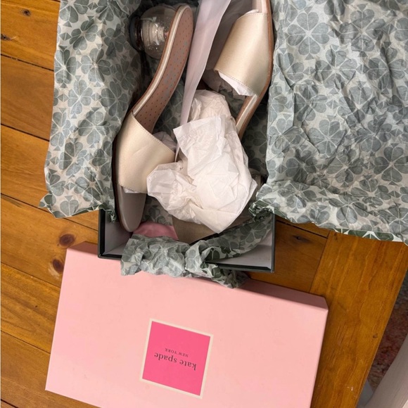 NWT Kate Spade White Satin Slide Sandals - Picture 4 of 8